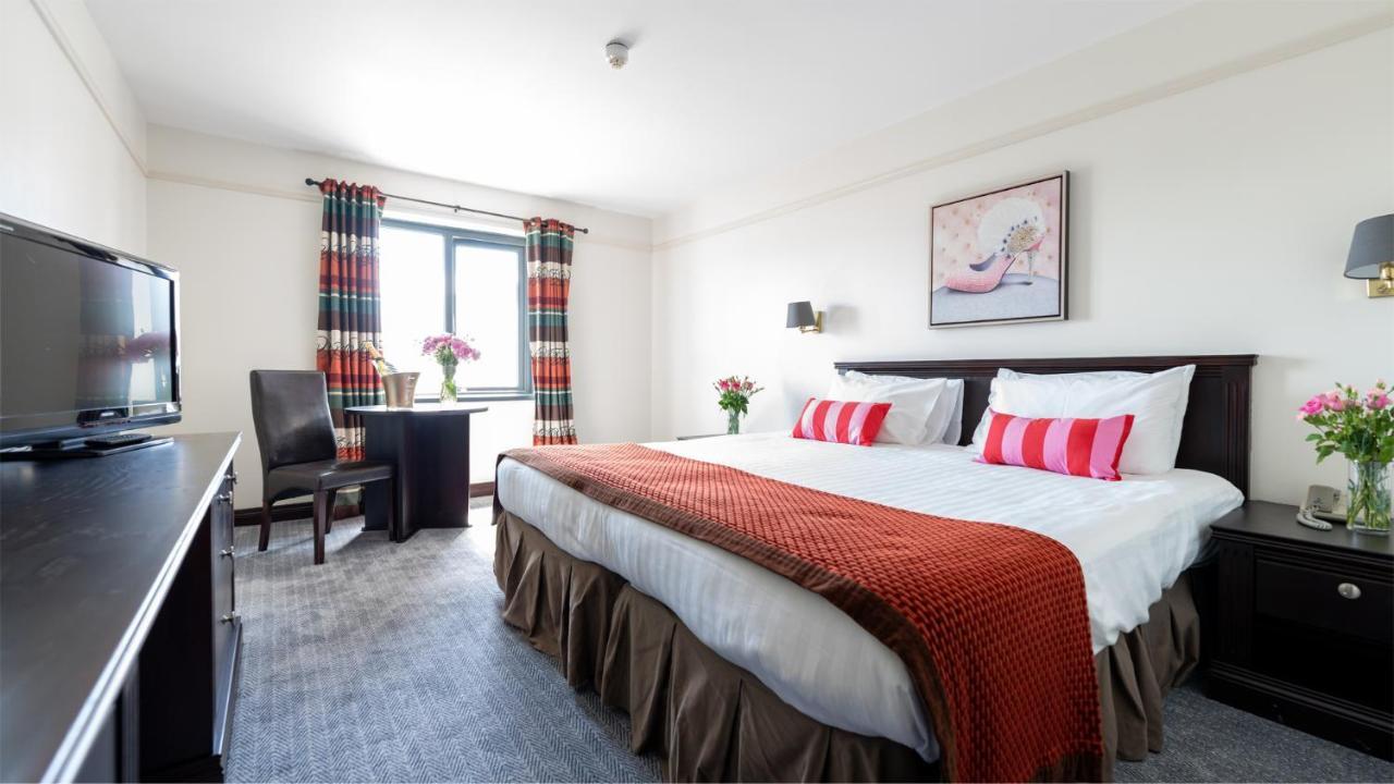 Marine Court Hotel Бангор Екстериор снимка