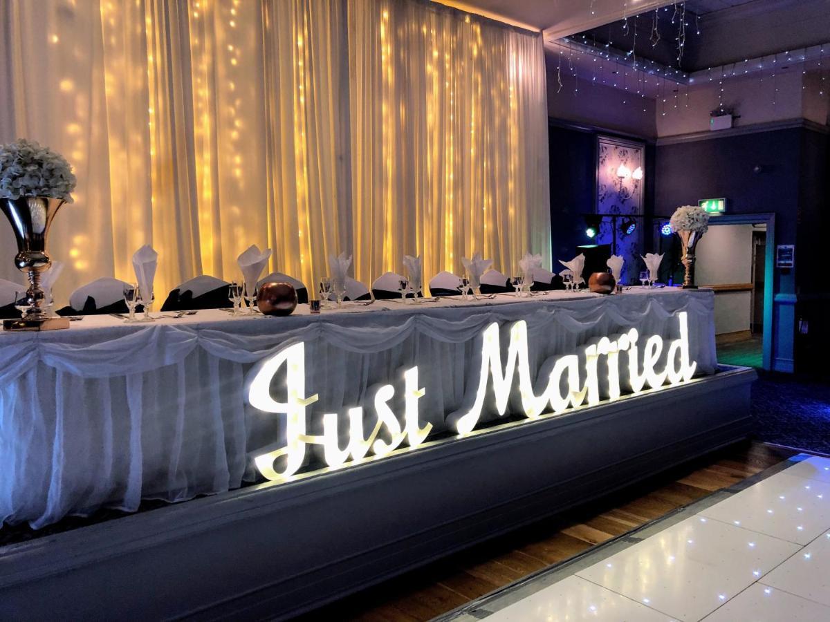 Marine Court Hotel Бангор Екстериор снимка
