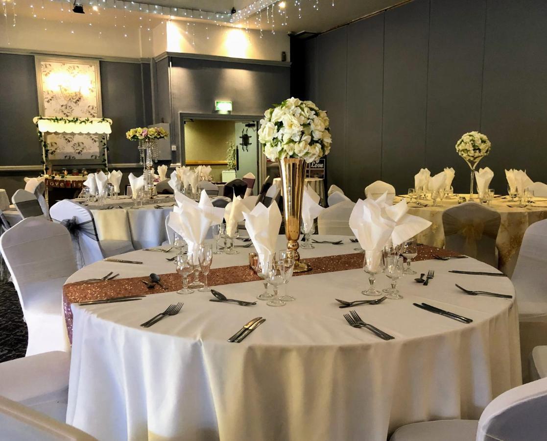 Marine Court Hotel Бангор Екстериор снимка