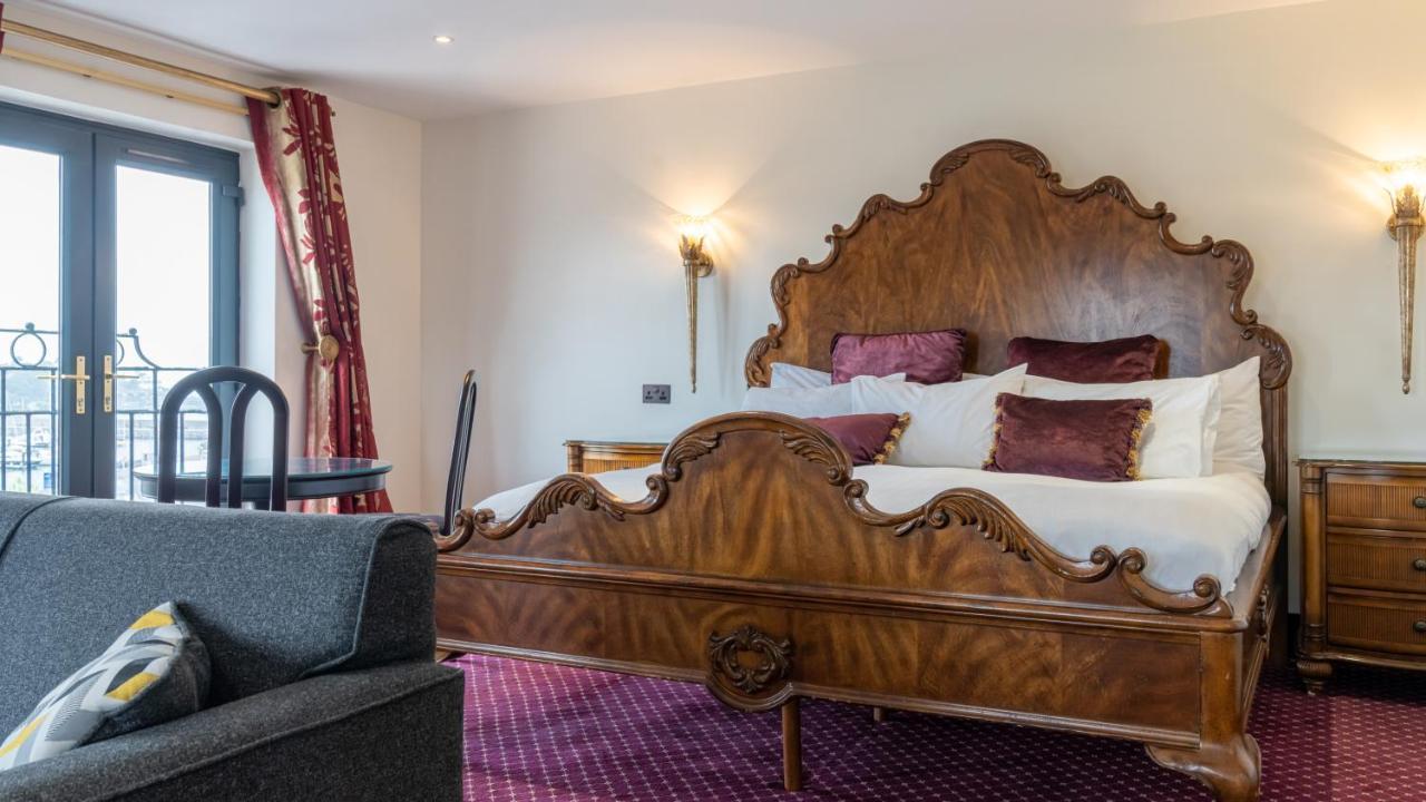 Marine Court Hotel Бангор Екстериор снимка