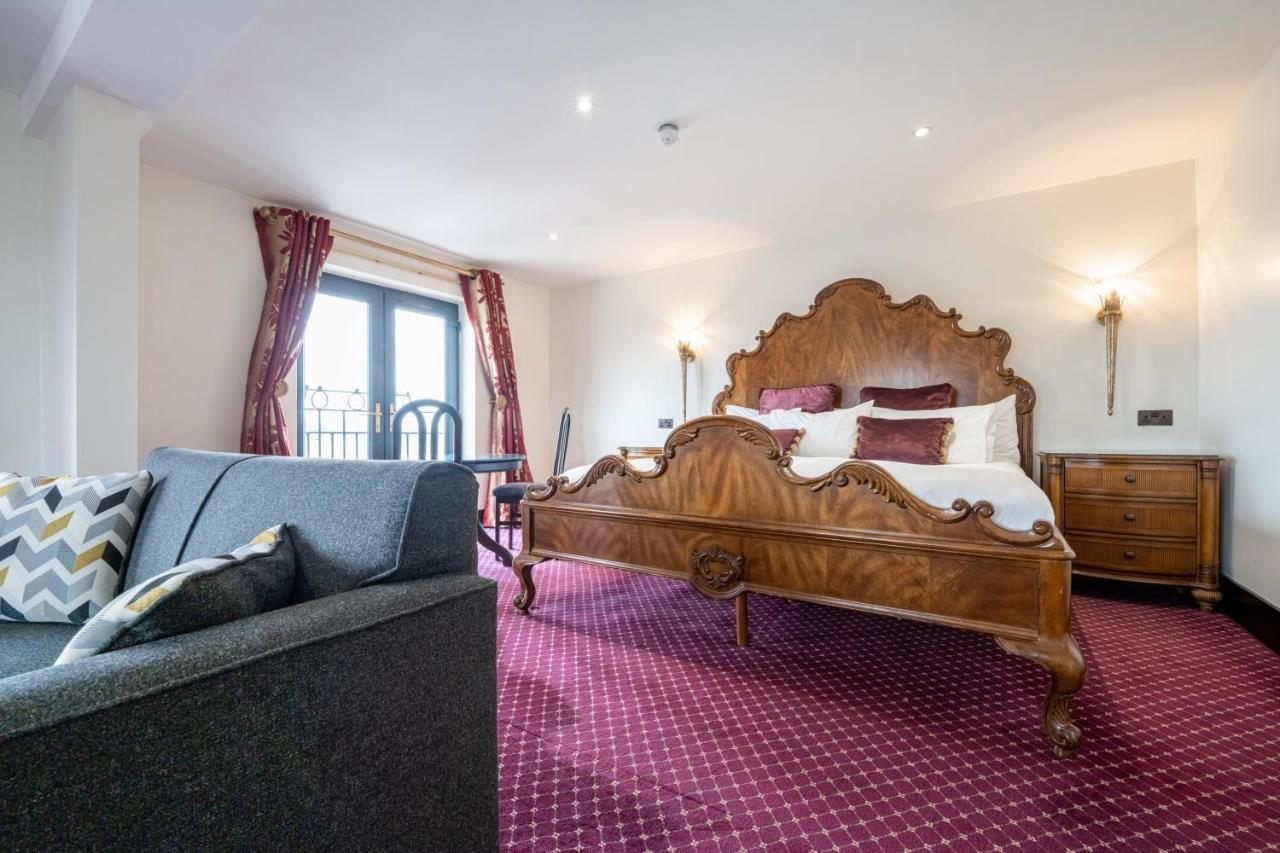 Marine Court Hotel Бангор Екстериор снимка