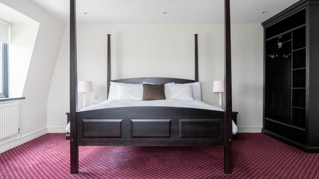 Marine Court Hotel Бангор Екстериор снимка